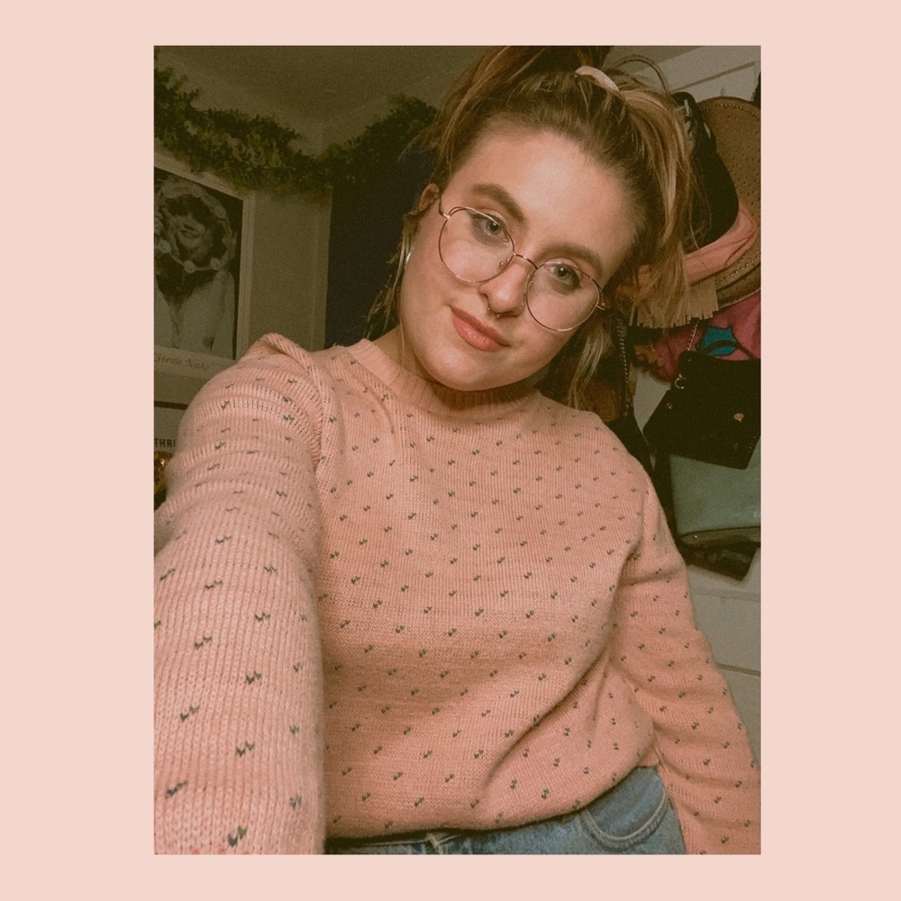 Vintage Floral Sweater 🌸